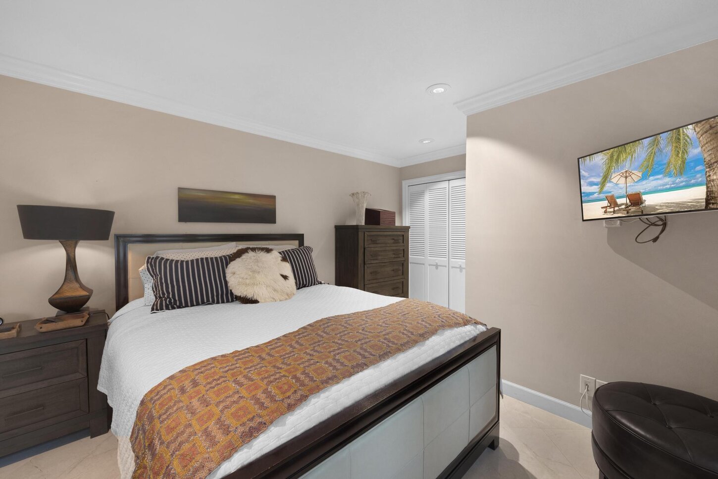 Guest Bedroom, Queen Size