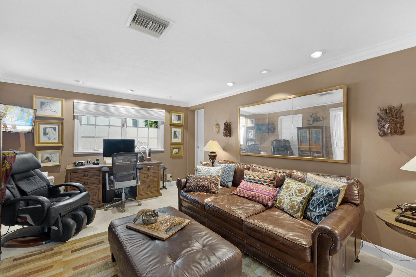 Guest Bedroom 2 as Dan- Office room with Full size Couch